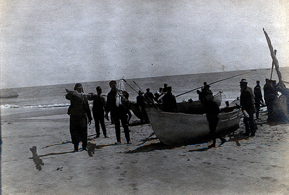 Whaleboats Ashore 1907
